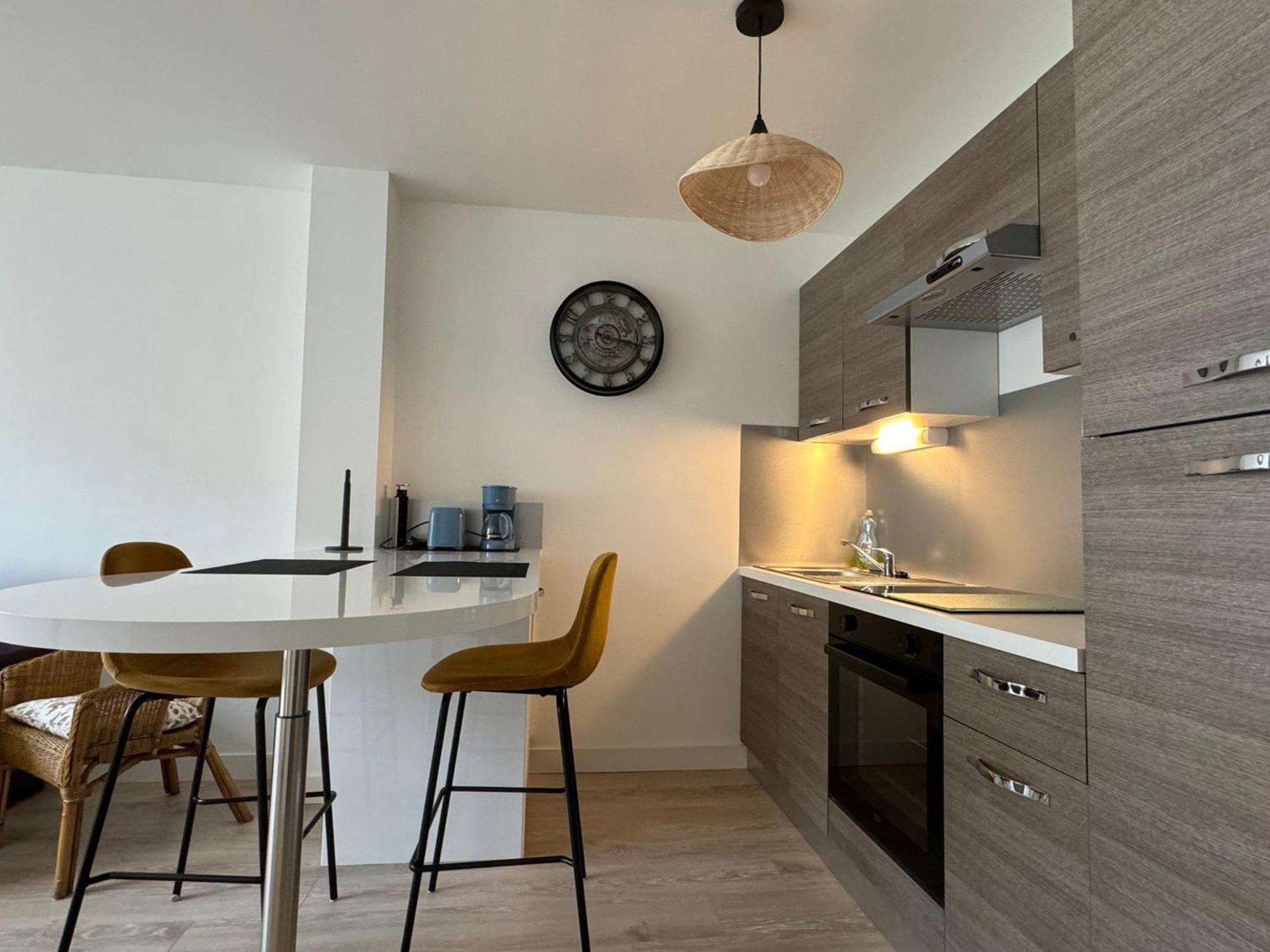 3*** Moderne Avec Wifi Et Parking A - Fr-1-555-101 Aix-les-Bains